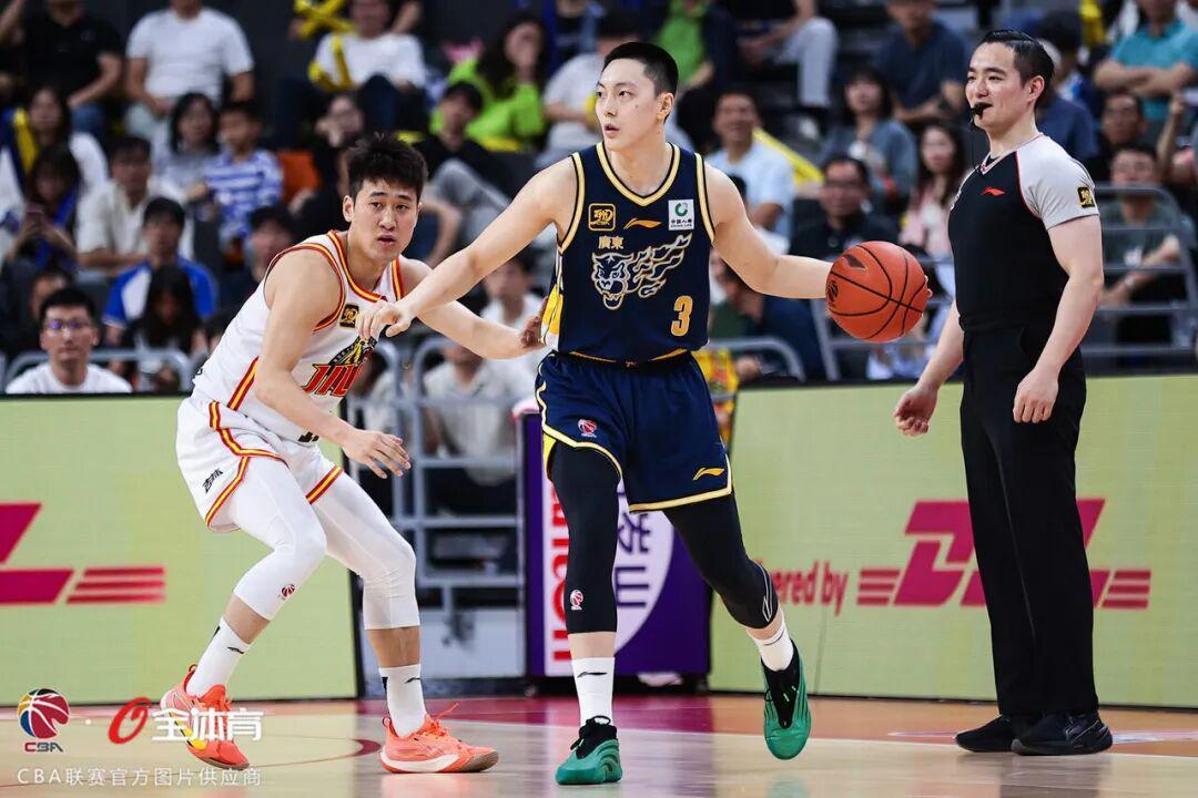 开云app-1月21日前瞻 I “双虎会”！广东客战吉林